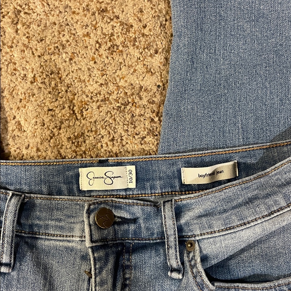Jessica Simpson Light Blue Boyfriend Jeans size 10 inseam 28 - Picture 2 of 2